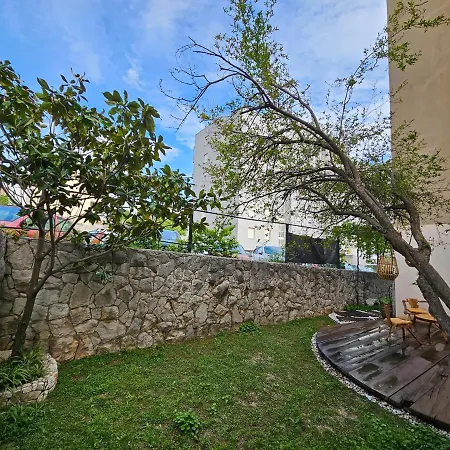 Paradise Garden With Free Parking Διαμέρισμα